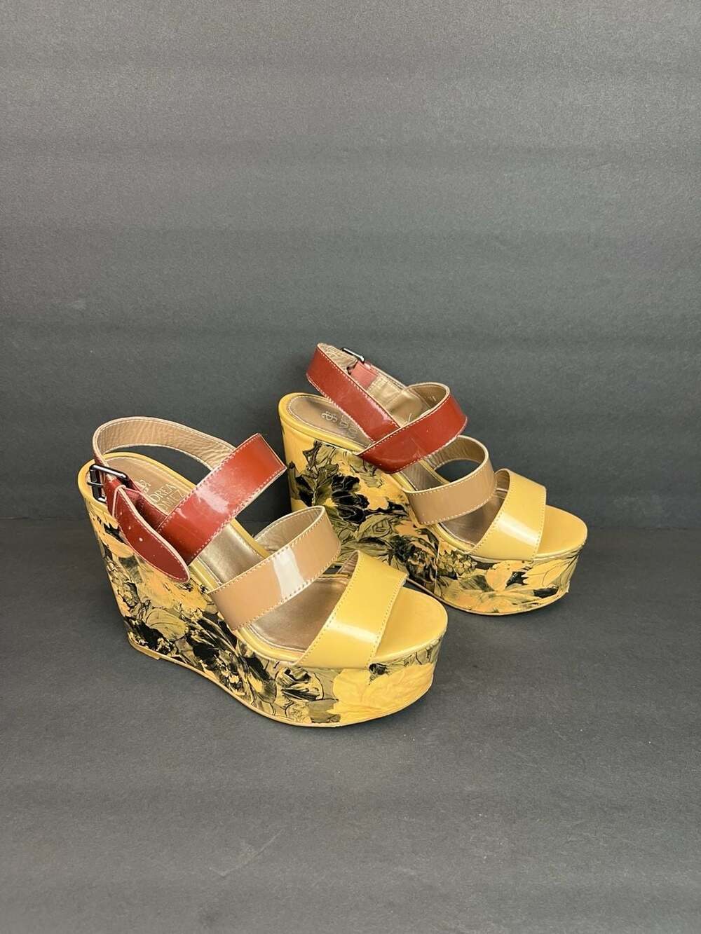 Andrea Gomez Patent Leather Colorblock Floral Platform Wedge Sandals Size 9